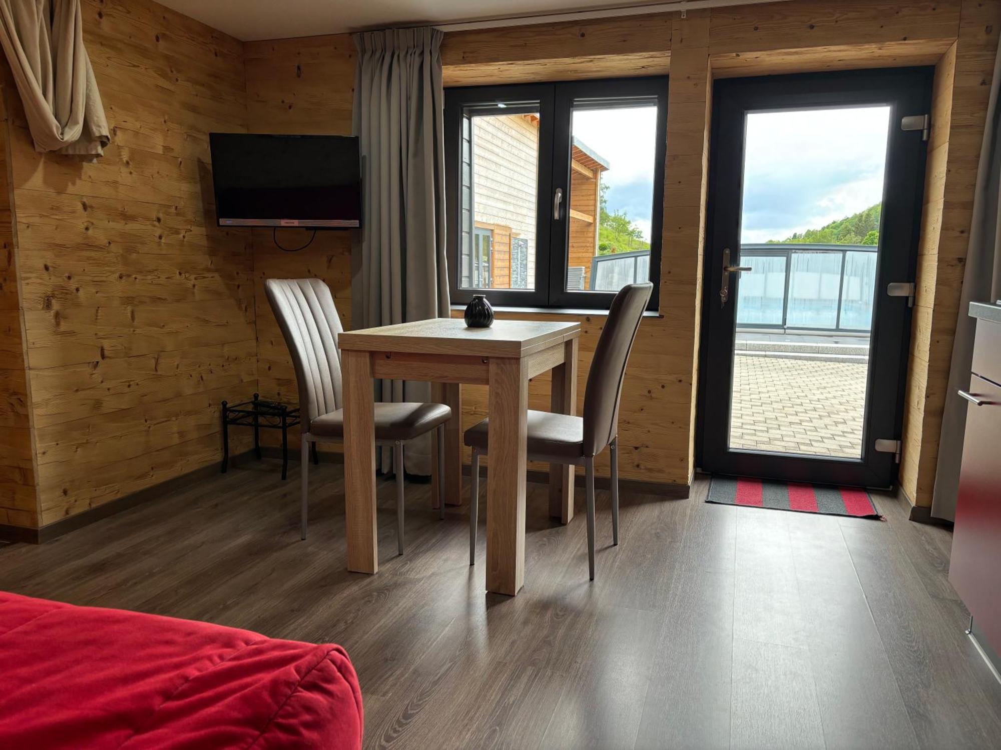 La Ferme De Rochesson, Jacuzzis & Piscine Commune Экстерьер фото